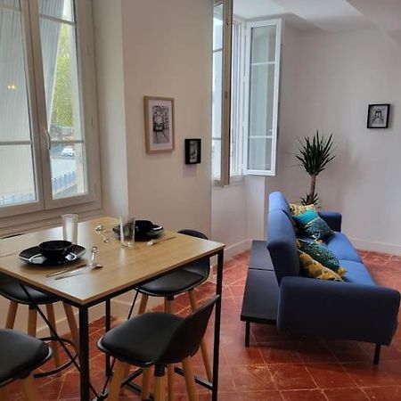 Appartement De Charme Avec Tomettes Et Parquet Graulhet Eksteriør bilde