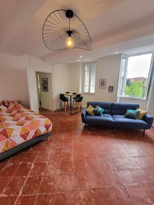 Appartement De Charme Avec Tomettes Et Parquet Graulhet Eksteriør bilde